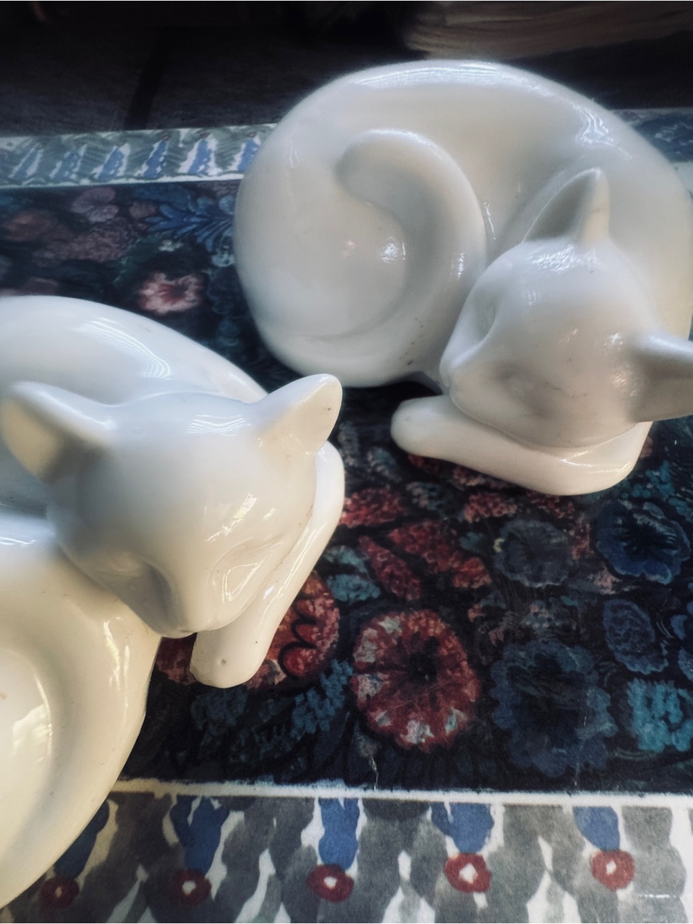 VTG Cats Decor White Ceramic MCM Figurines Set/2  Minimalist Sculptural Effect